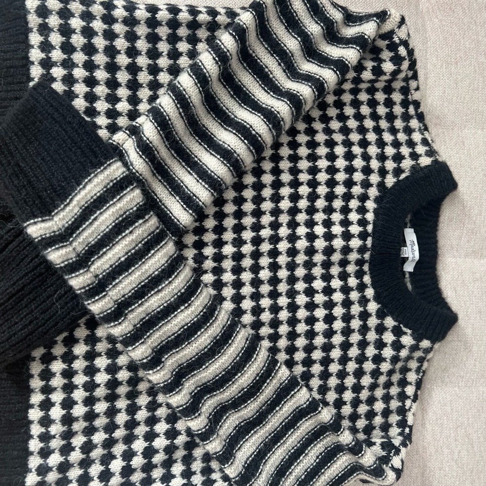 Madewell Black and Cream Crewneck Sweater